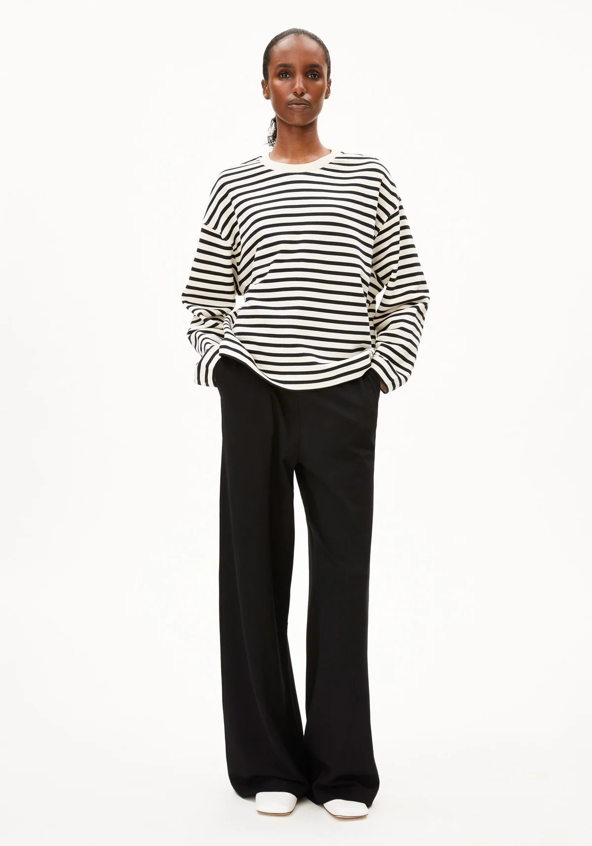 Sweatshirt rayé en coton bio - Undyed Black (FRANKAA MAARLEN STRIPE SWEAT)