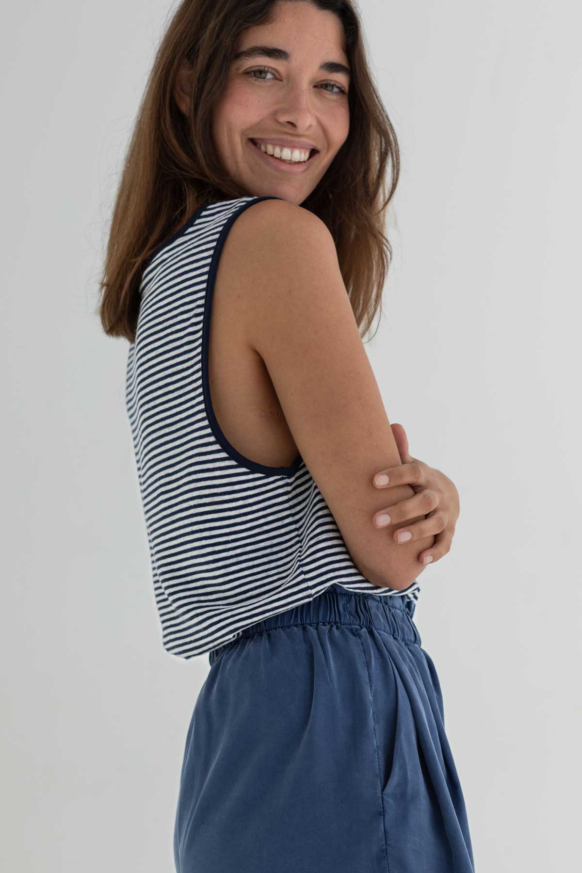 Débardeur rayé en coton bio- Navy Stripes (FLOTTA)