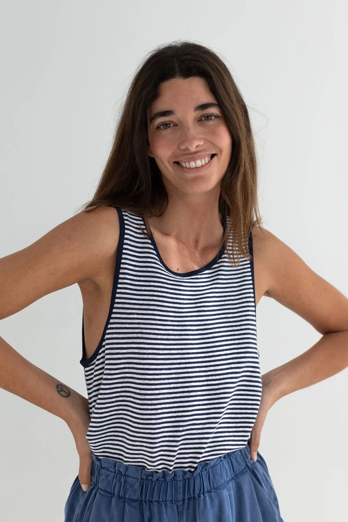 Débardeur rayé en coton bio- Navy Stripes (FLOTTA)